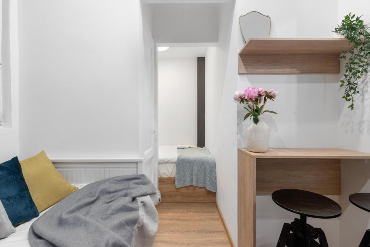 Ultra Central, 15 sqm studio Bucarest Esterno foto